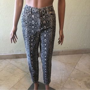 Nicole Miller New York Gray/White Snake Skin Print Jeans Pants Women’s Size 14